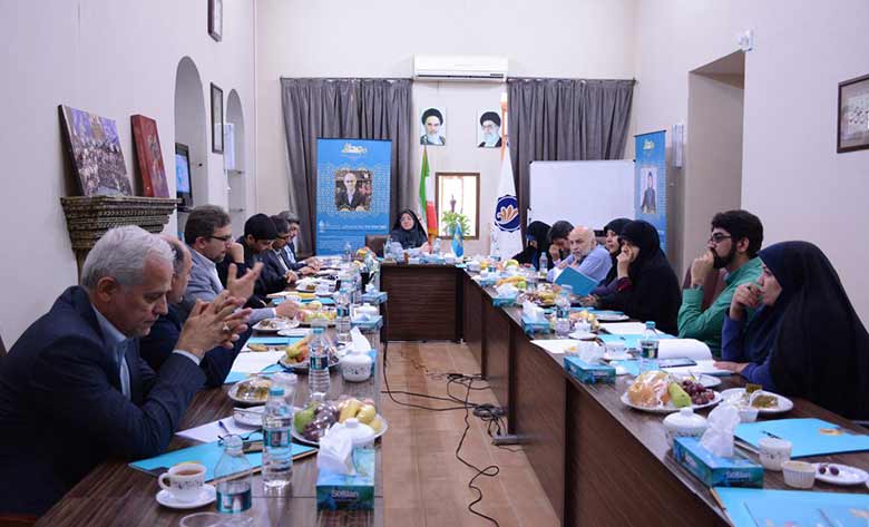 هویت بخشی به نوجوانان جهان اسلام و جهت دهی آنها به سوی تاثیرگذاری در جامعه مهمترین نیاز حوزه دانش آموزی