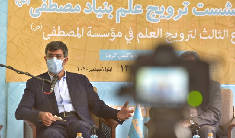 ديناروند: مؤسسة المصطفى(ص) في 2019كرمت عالماً أصبح في 2020 أحد أبرز العلماء العاملين في مواجهة الكورونا