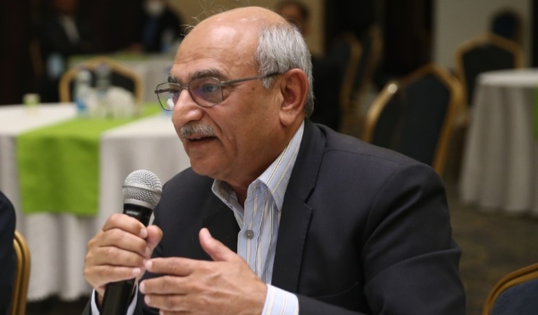 Pakistani pharmacologist recommends following Avicenna’s principles in science