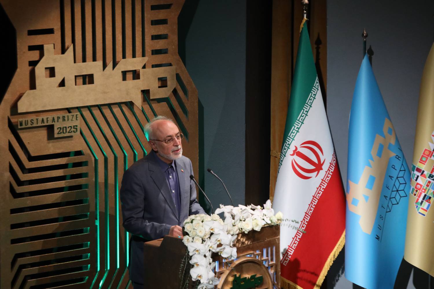 آیین اعطای جایزه مصطفی(ص)؛ توجه ویژه جایزه مصطفی(ص) به دانشمندان جوان