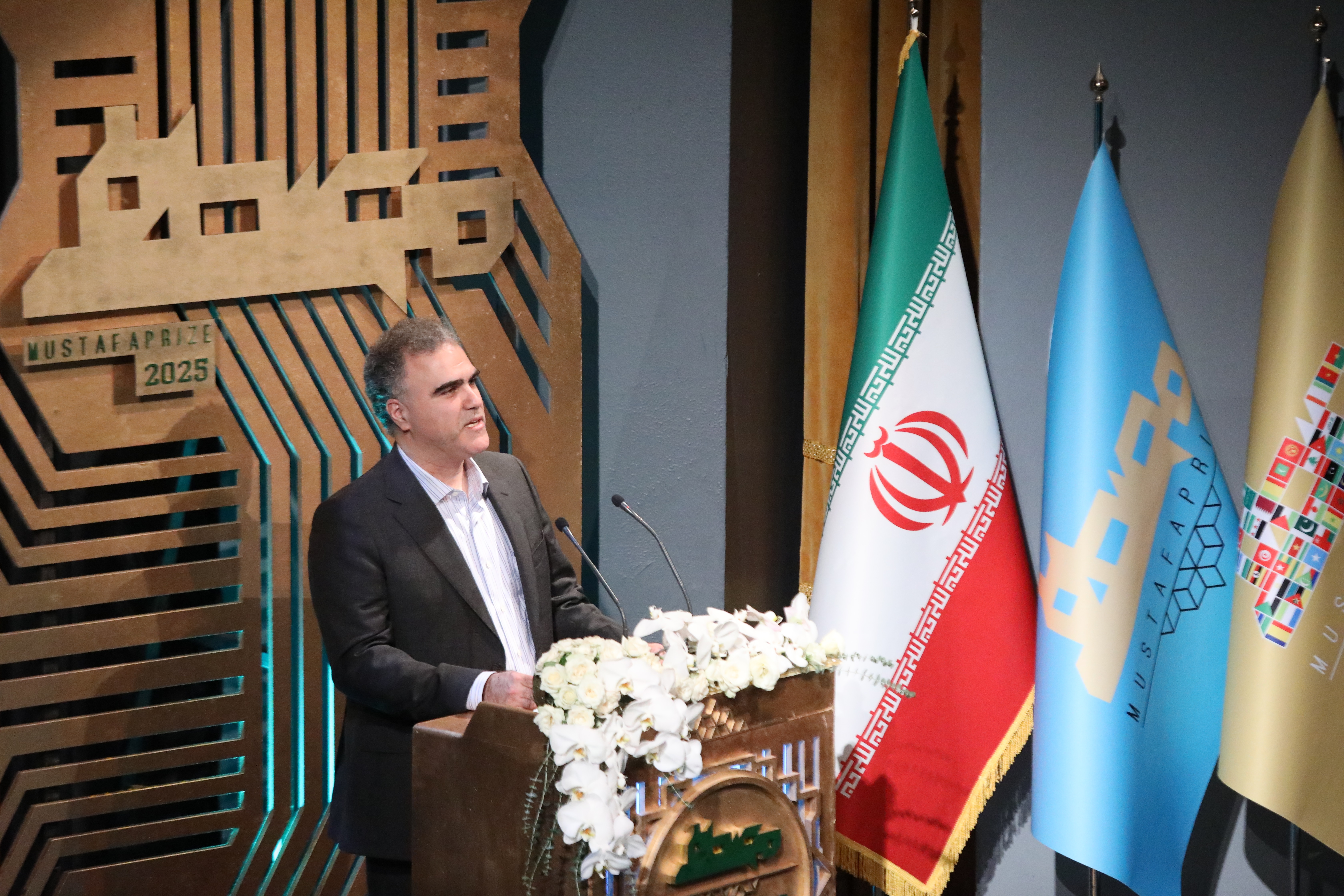 یافتن سوزن در انبار کاه؛ نفرین داده‌ها در ابعاد بالا شکسته شد